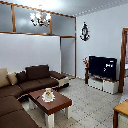 Apartment Kompleksi Fishta Kulla 6 *