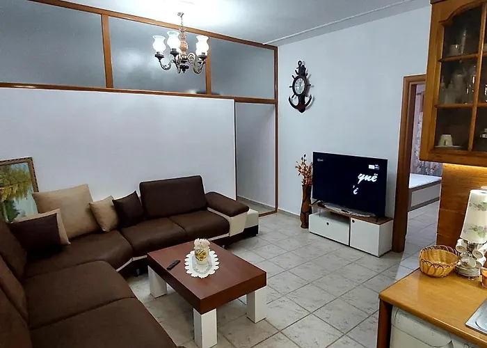 公寓 Kompleksi Fishta Kulla 6 *