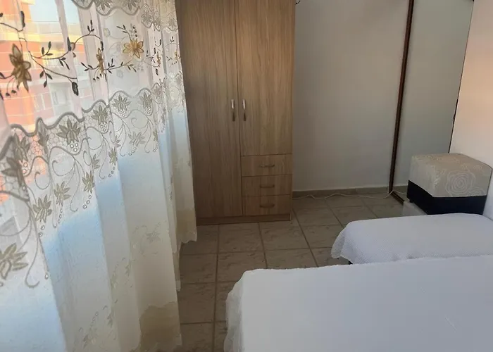 公寓 Kompleksi Fishta Kulla 6 *